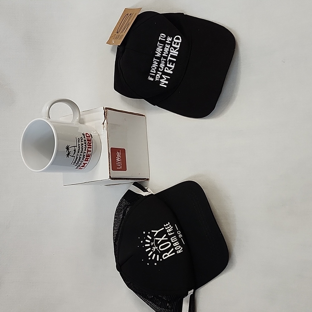 NWT "RETIRED" Gift Set with ROXY Roam Free Adjustable Cap